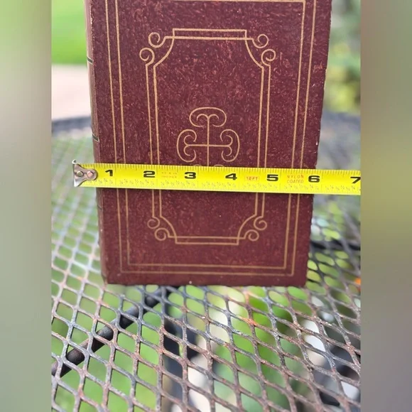 Vintage Decorative faux Book Set in Green and Burgundy - Picture 10 of 10